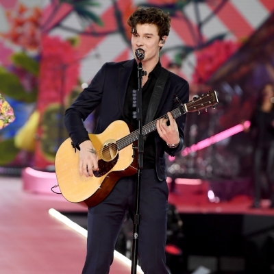 Shawn Mendes veste Tommy Hilfiger