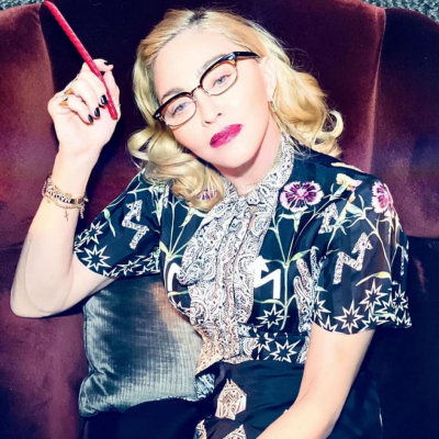 Madonna dopo l'infortunio: 'Sono tenuta insieme da colla e scotch'