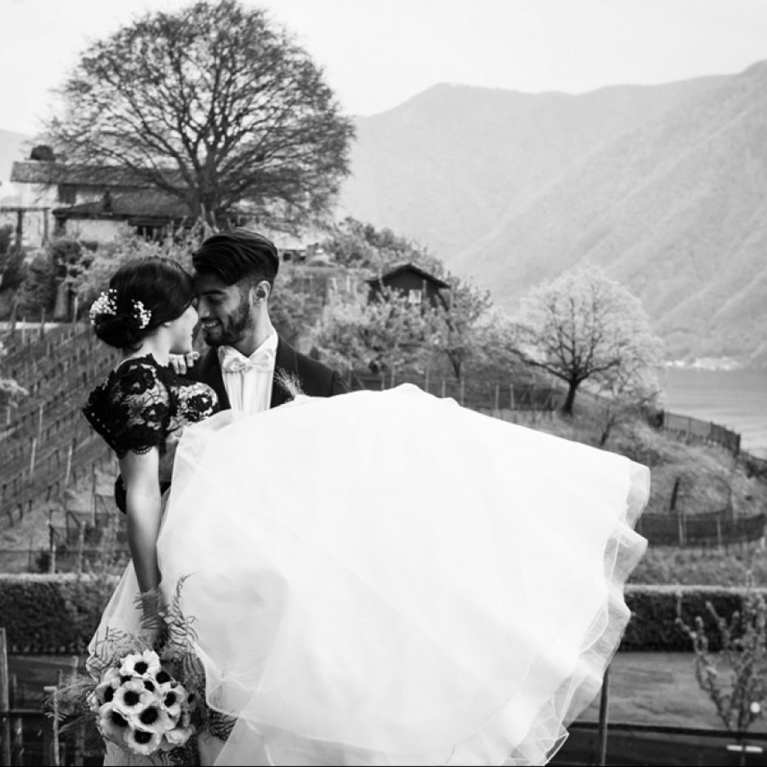 Rivivere il giorno del matrimonio grazie al trash the dress