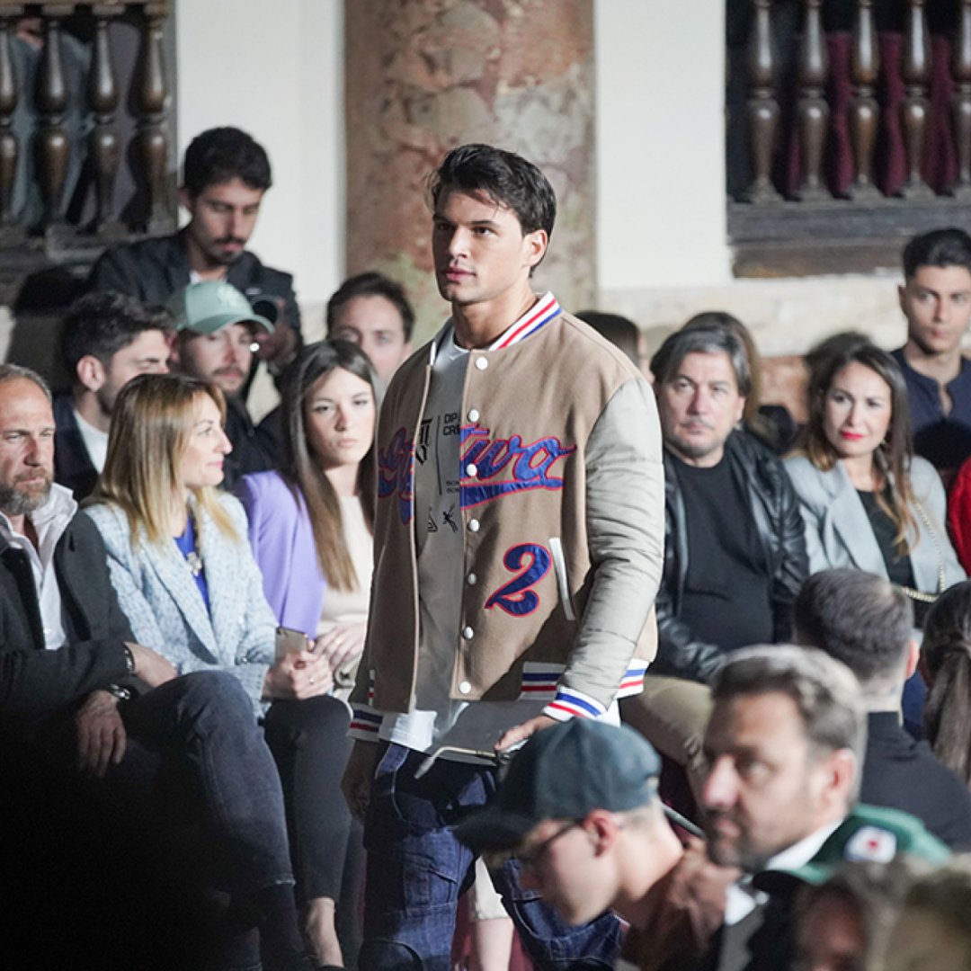 Presentata la collezione F/W 2022-2023 del brand di Geolier