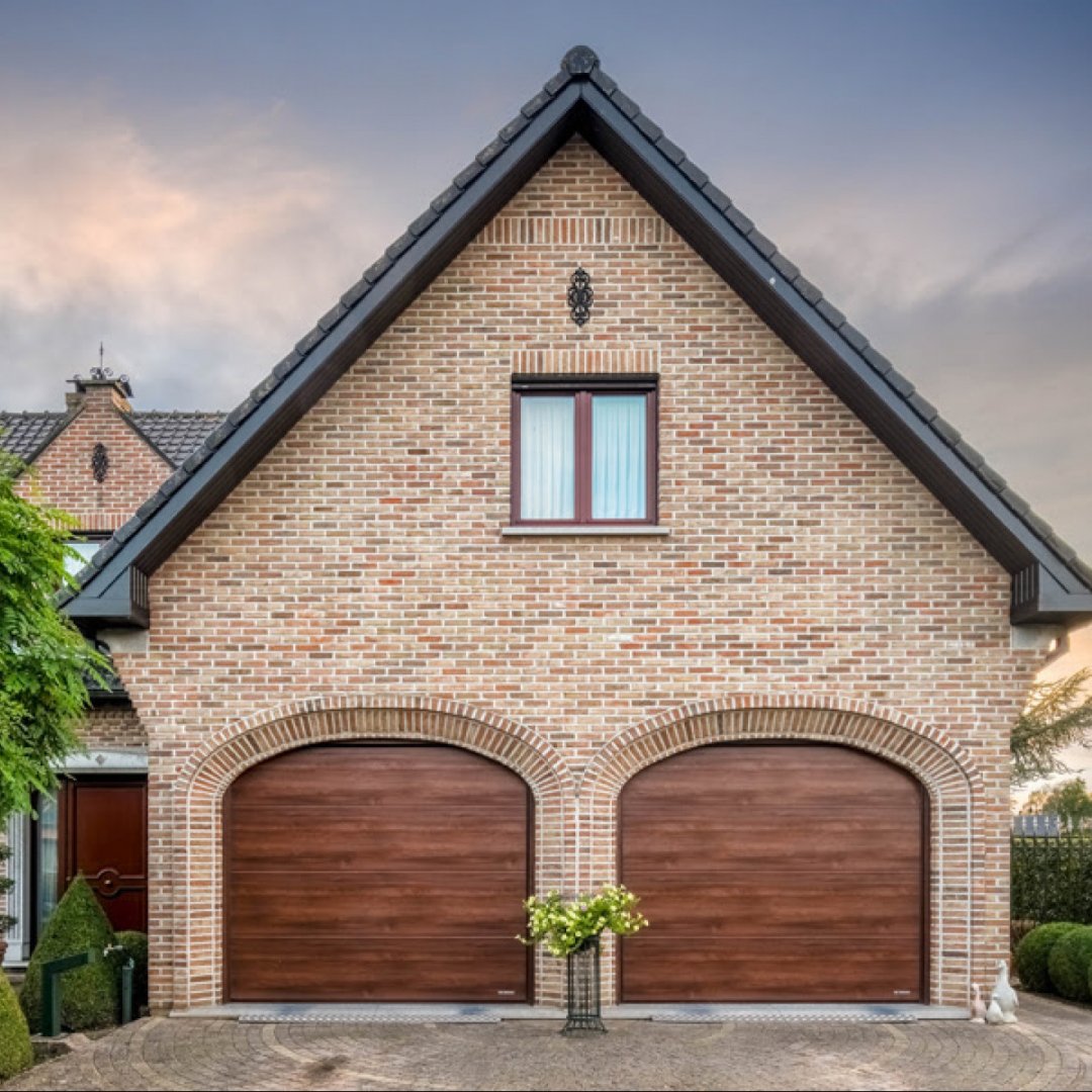 Recupero garage in contesto abitativo: la tradizione architettonica in Belgio con WIŚNIOWSKI