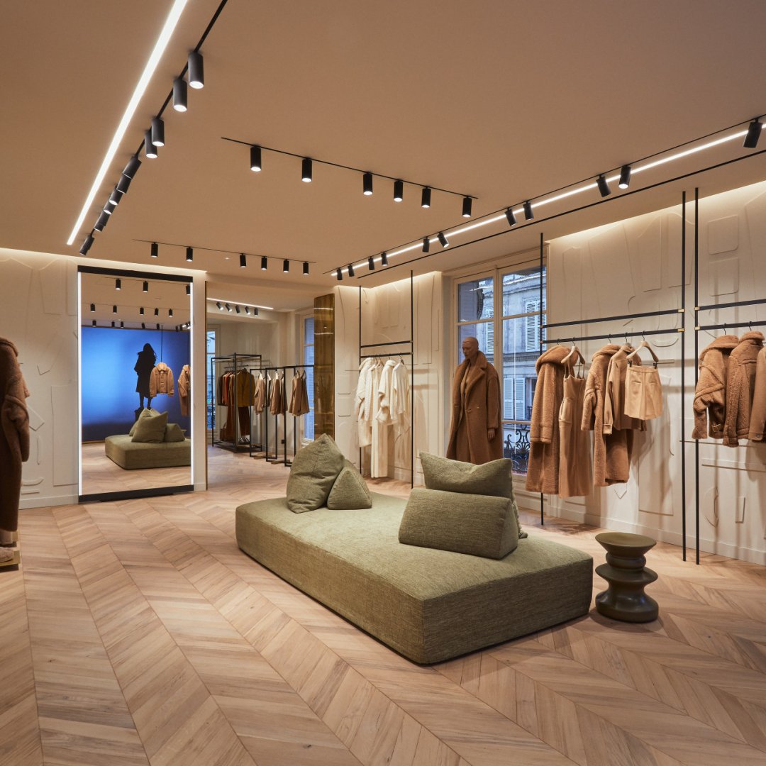 Max Mara riapre le porte del suo celebre negozio a Rue du Four a Parigi