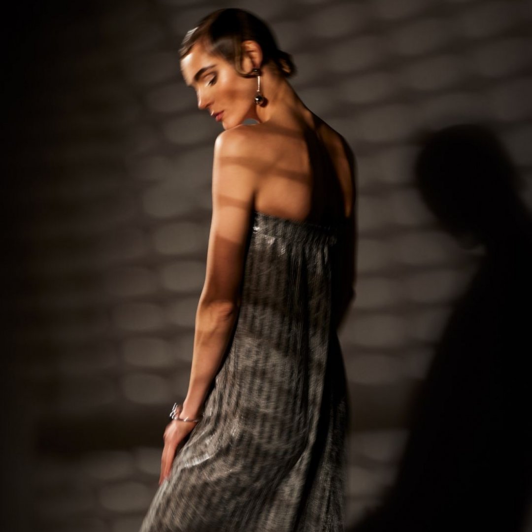 ALEPH FW26/27: la bellezza conquista la luna tra luce, rigore e poesia