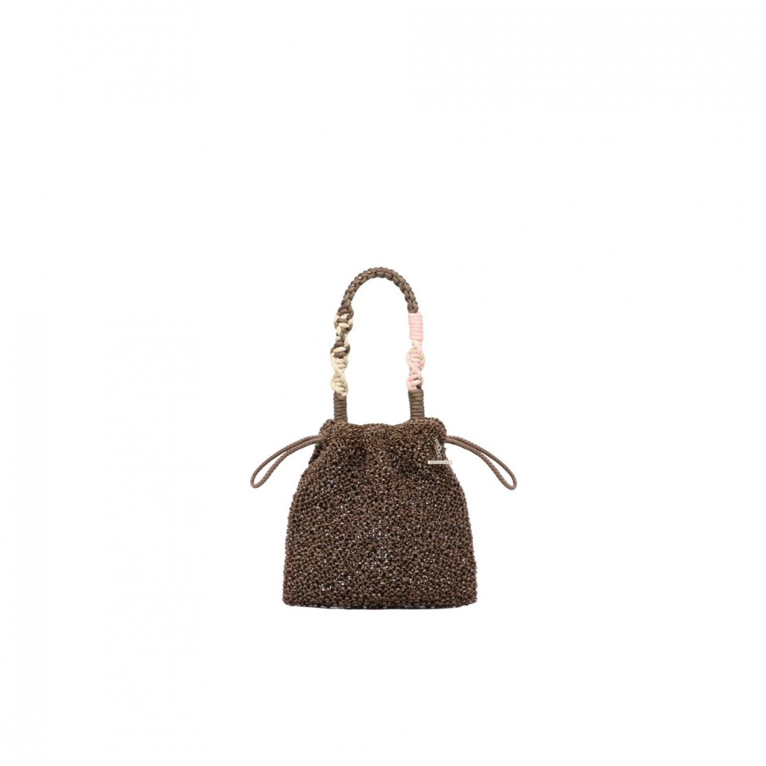 ANTEPRIMA presenta COULISSE, la Wirebag che reinterpreta lo stile giapponese