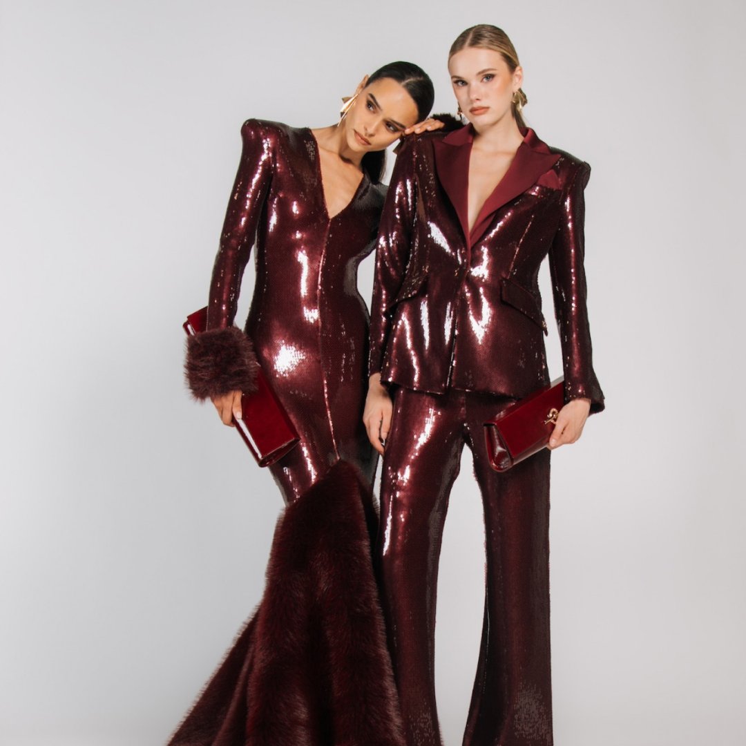 BABYLON FW26/27: il burgundy accende il guardaroba con un glamour audace