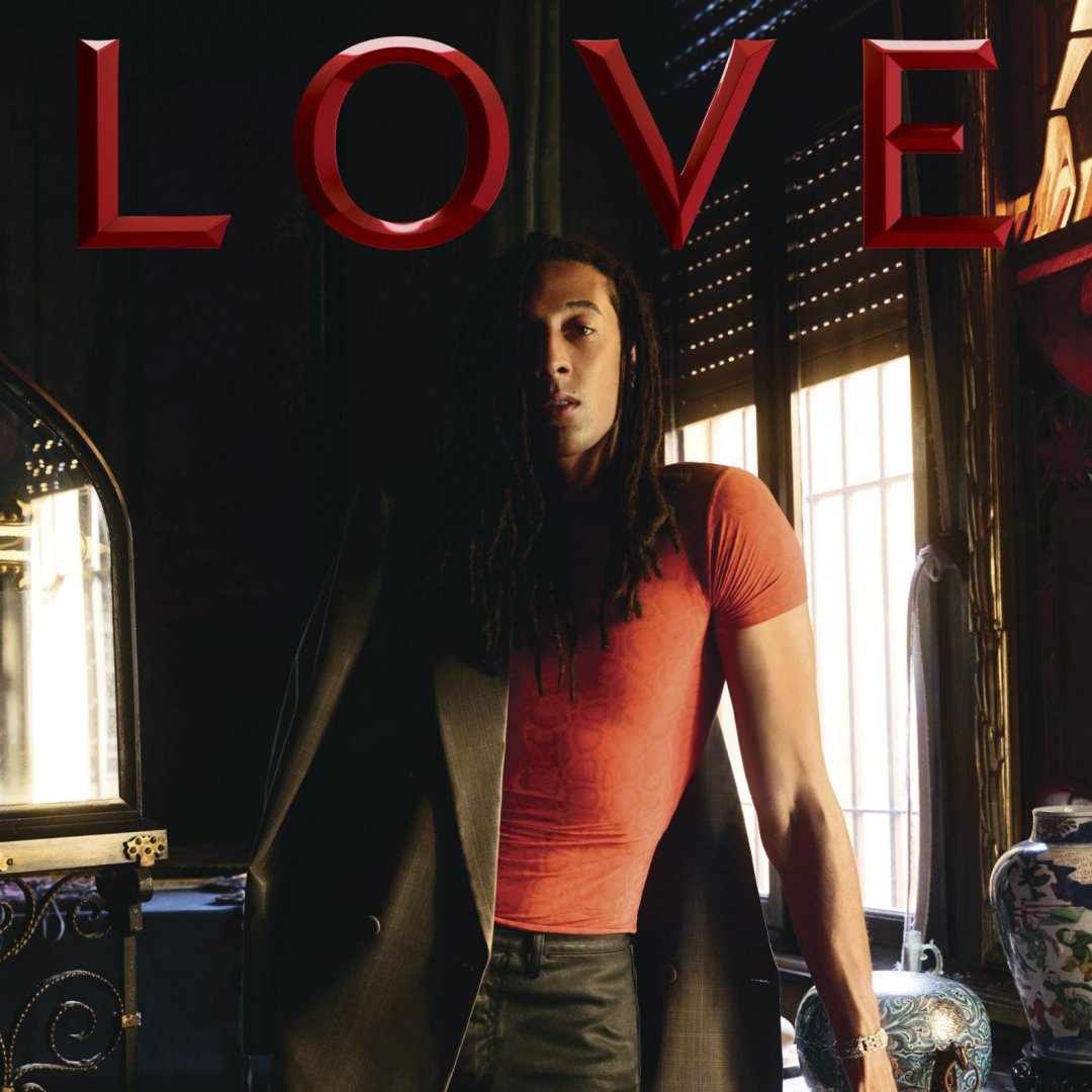 Ghali, la prima cover italiana di LOVE: moda, cultura e identità